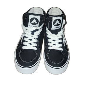 Airwalk Black and White High-Top Sneakers size 6